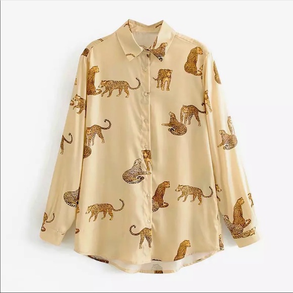 SOLD. Gorgeous Leopard Silky Blouse 🔥🔥 - Picture 2 of 6